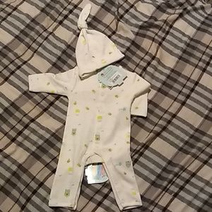 NWT Piccalilly Organic Newborn 1 piece + Knot Hat